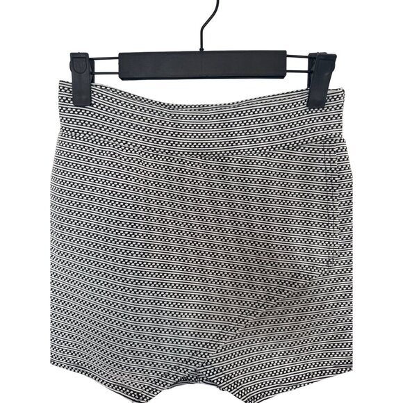 BOO HOO Size 4 Striped High-Waisted Women's Short -  Black & White - Picture 1 of 12